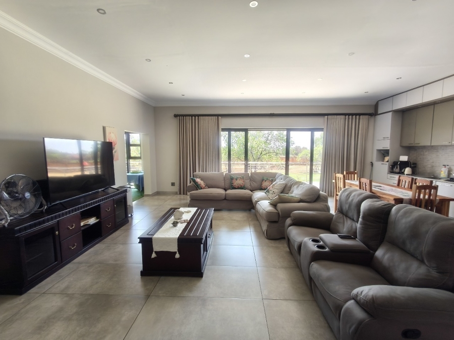 7 Bedroom Property for Sale in Wigwam North West